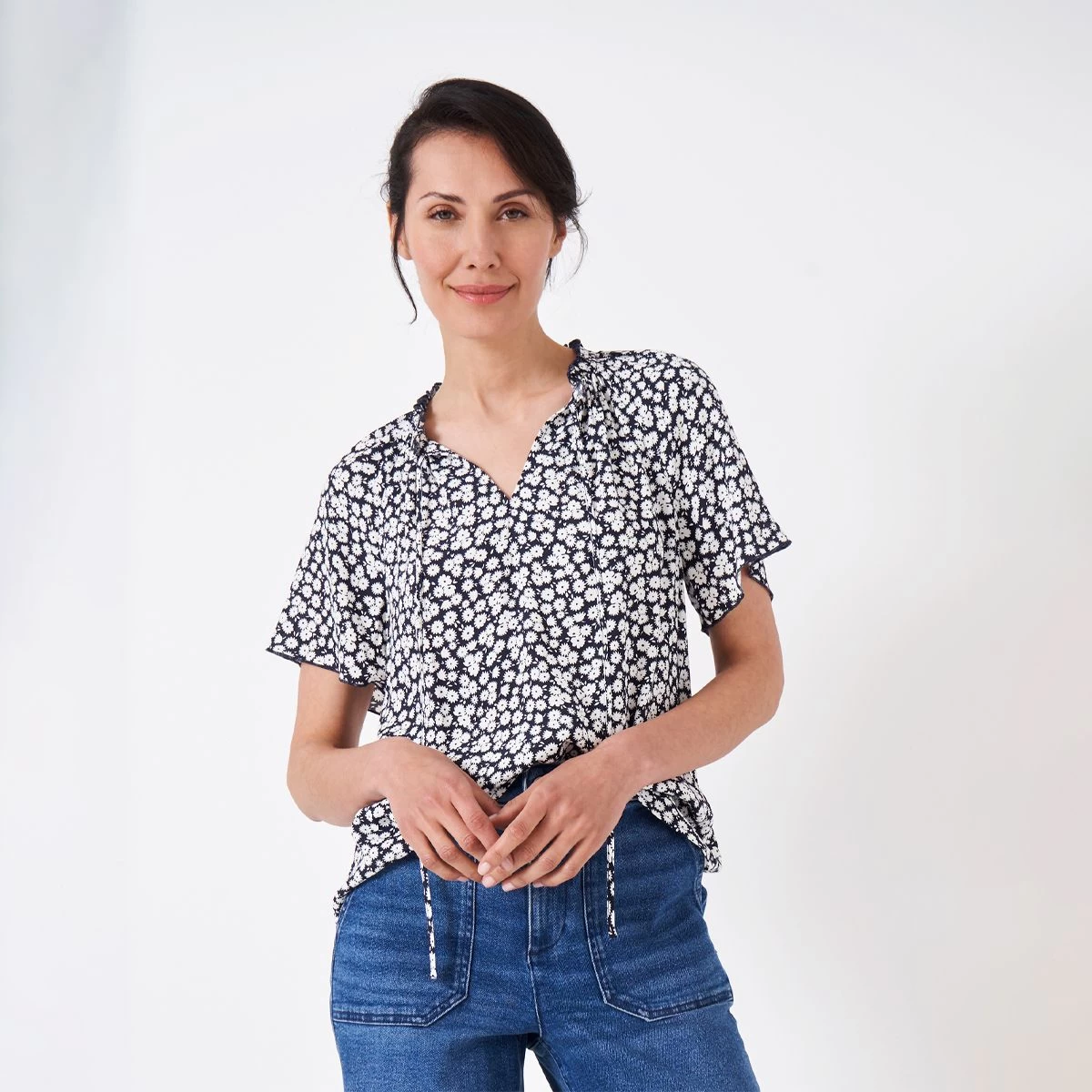 Crew Clothing Women's Ada Top - Navy/White 6 Crew Clothing Women's Ada Top - Navy/White - Image 6