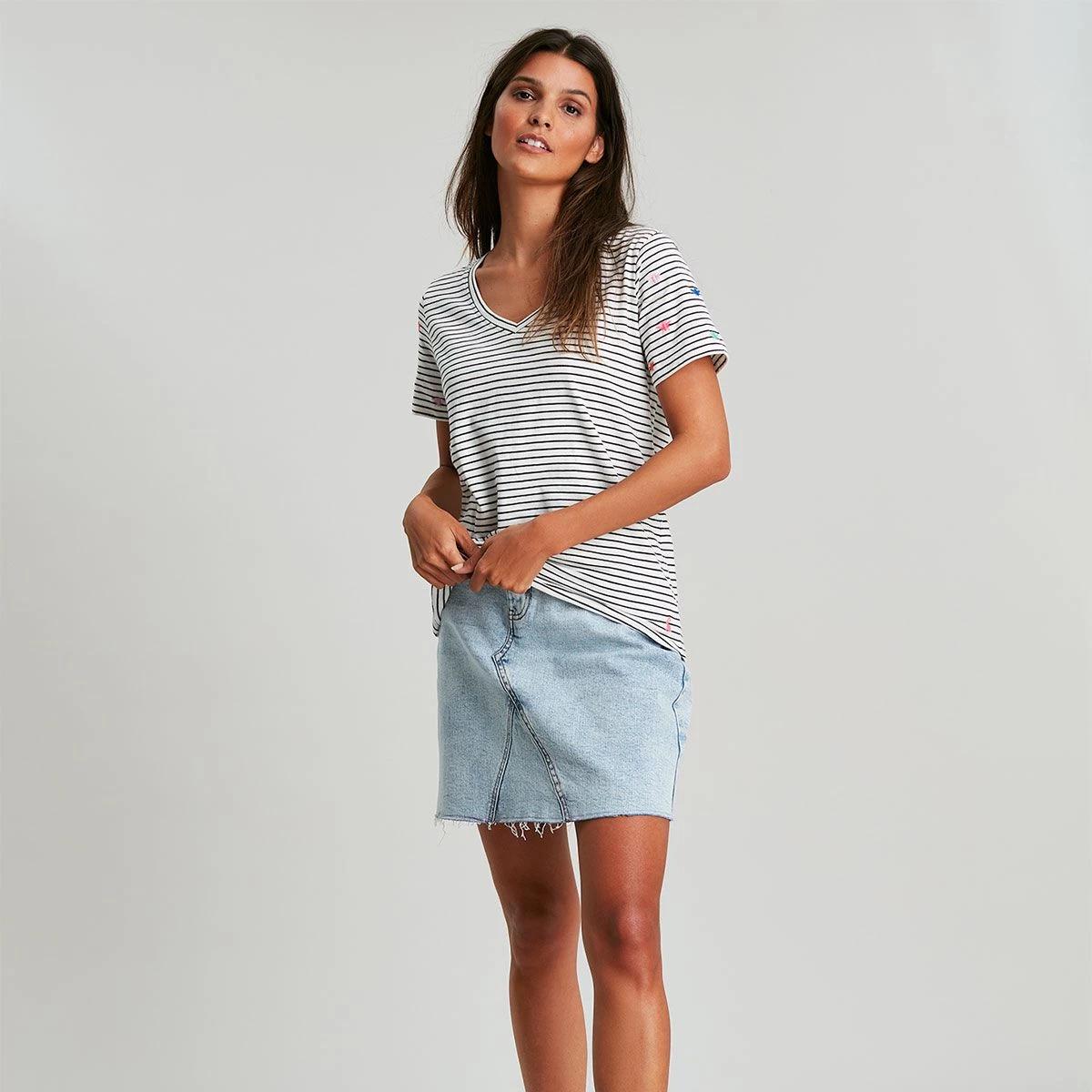 Joules Women’s Celina Embroidered T-Shirt – Cream Bee Stripe 2 Joules Women’s Celina Embroidered T-Shirt – Cream Bee Stripe - Image 2