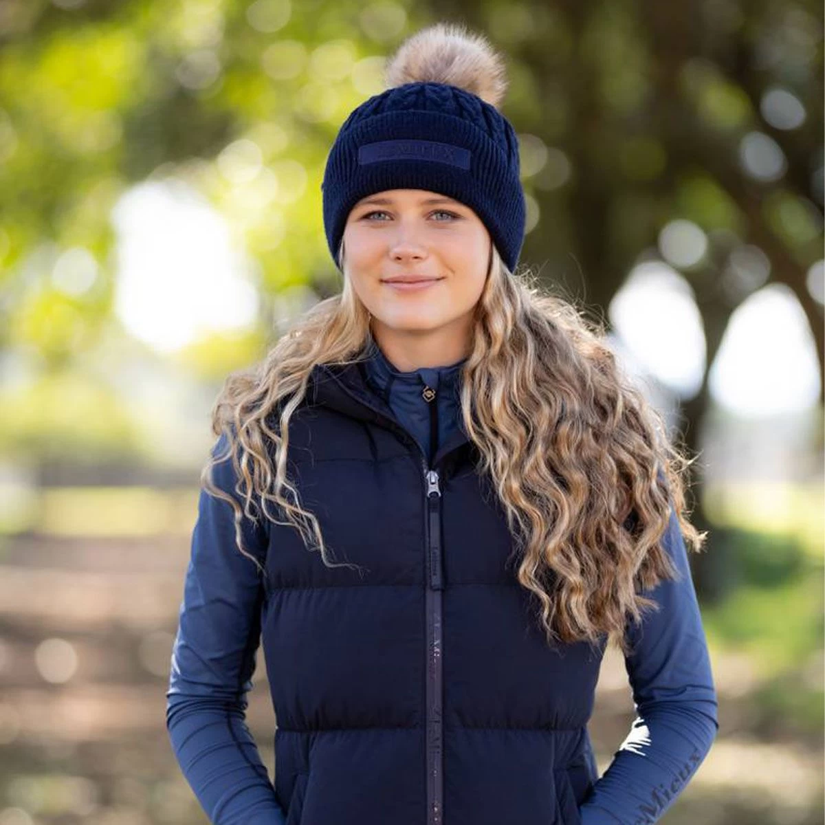 Lemieux Women's Clara Cable Beanie Hat - Navy 2 Lemieux Women's Clara Cable Beanie Hat - Navy - Image 2