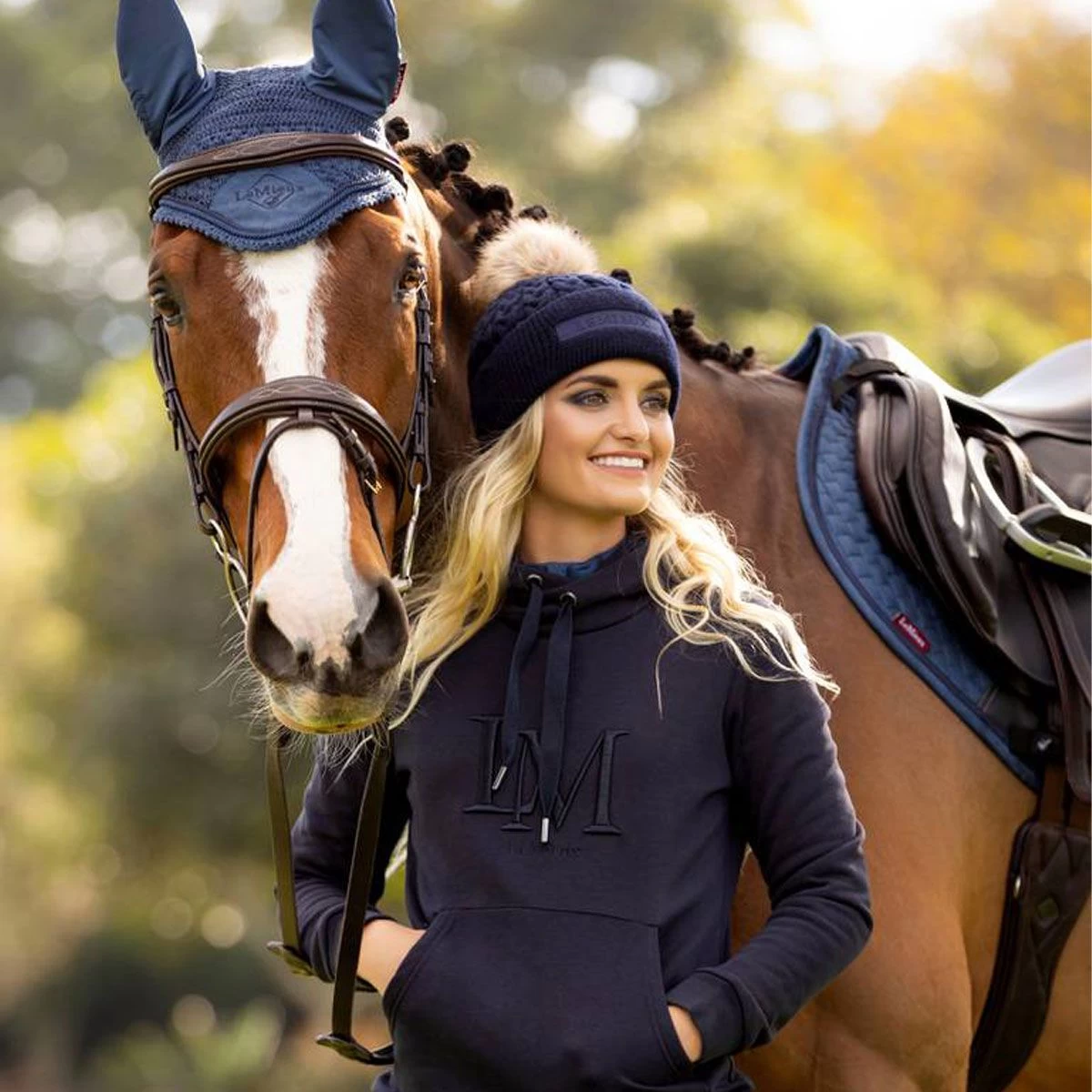 Lemieux Women's Clara Cable Beanie Hat - Navy 4 Lemieux Women's Clara Cable Beanie Hat - Navy - Image 4