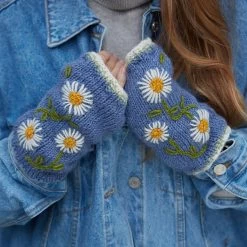 Pachamama Women's Daisy Chain Handwarmers - Jacaranda -Fashion Lady daisy chain handwarmer jacaranda