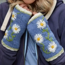 Pachamama Women's Daisy Chain Handwarmers - Jacaranda -Fashion Lady daisy chain handwarmer jacaranda 6