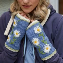 Pachamama Women's Daisy Chain Handwarmers - Jacaranda -Fashion Lady daisy chain handwarmer jacaranda 7