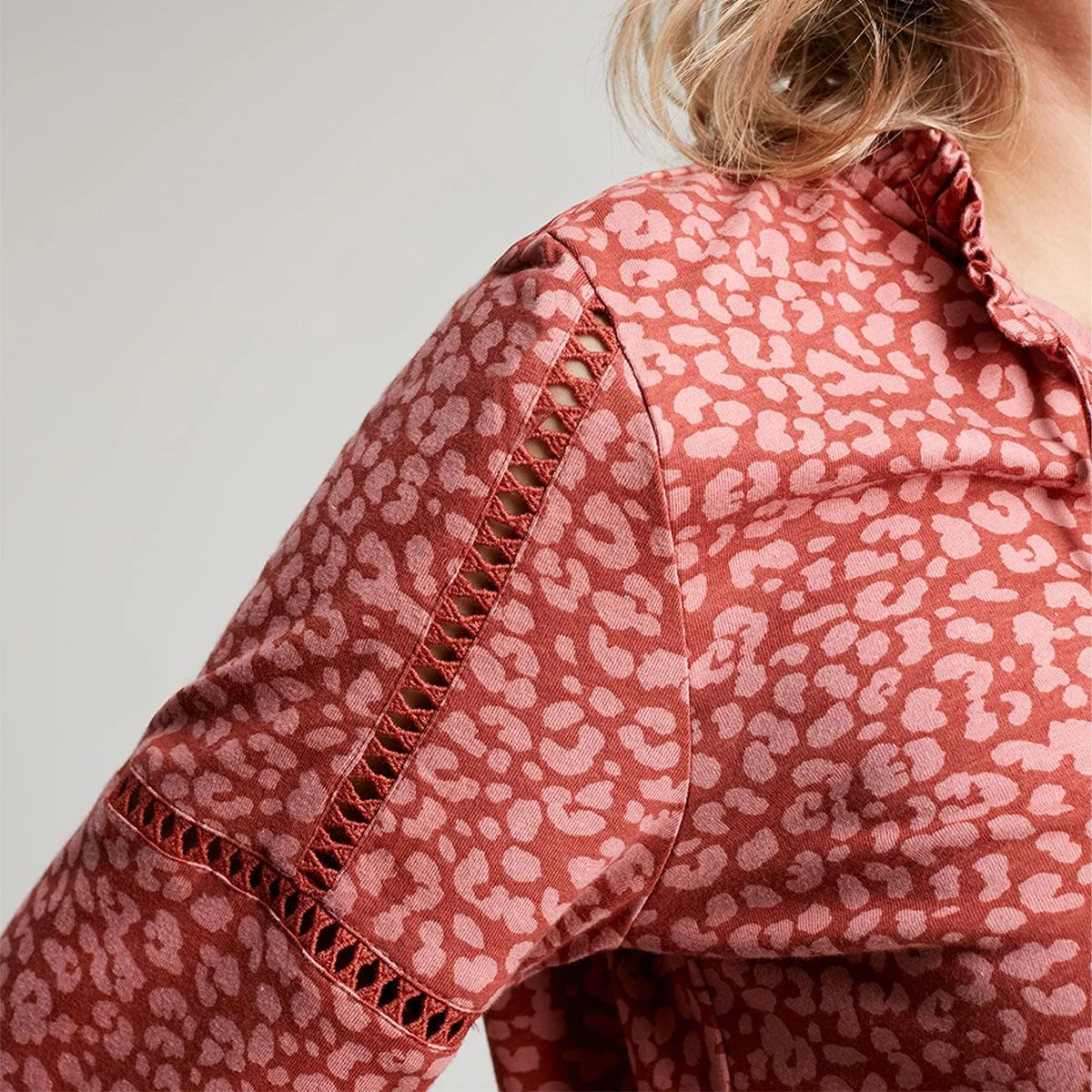 Joules Women's Frances Jersey Blouse - Orange Leopard 6 Joules Women's Frances Jersey Blouse - Orange Leopard - Image 6