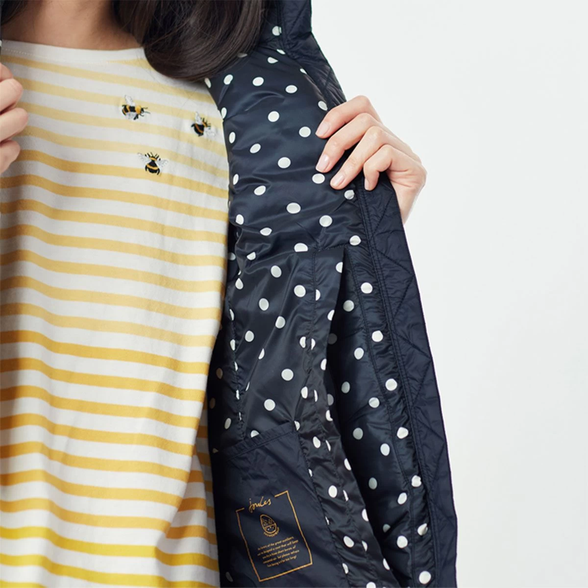 Joules Women's Snug Packable Gilet - Marine Navy 5 Joules Women's Snug Packable Gilet - Marine Navy - Image 5