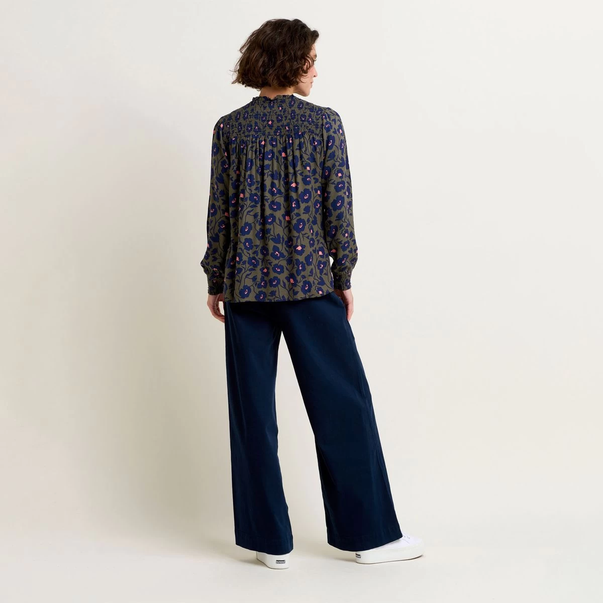 Brakeburn Women's Midnight Bloom Blouse - Green 3 Brakeburn Women's Midnight Bloom Blouse - Green - Image 3