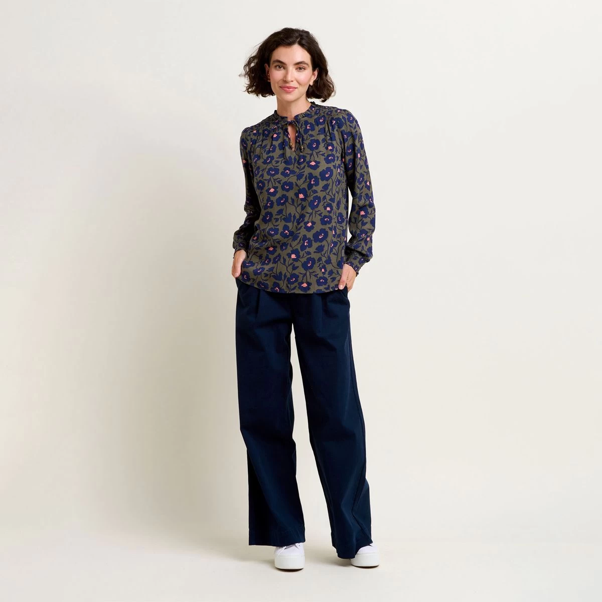 Brakeburn Women's Midnight Bloom Blouse - Green 4 Brakeburn Women's Midnight Bloom Blouse - Green - Image 4