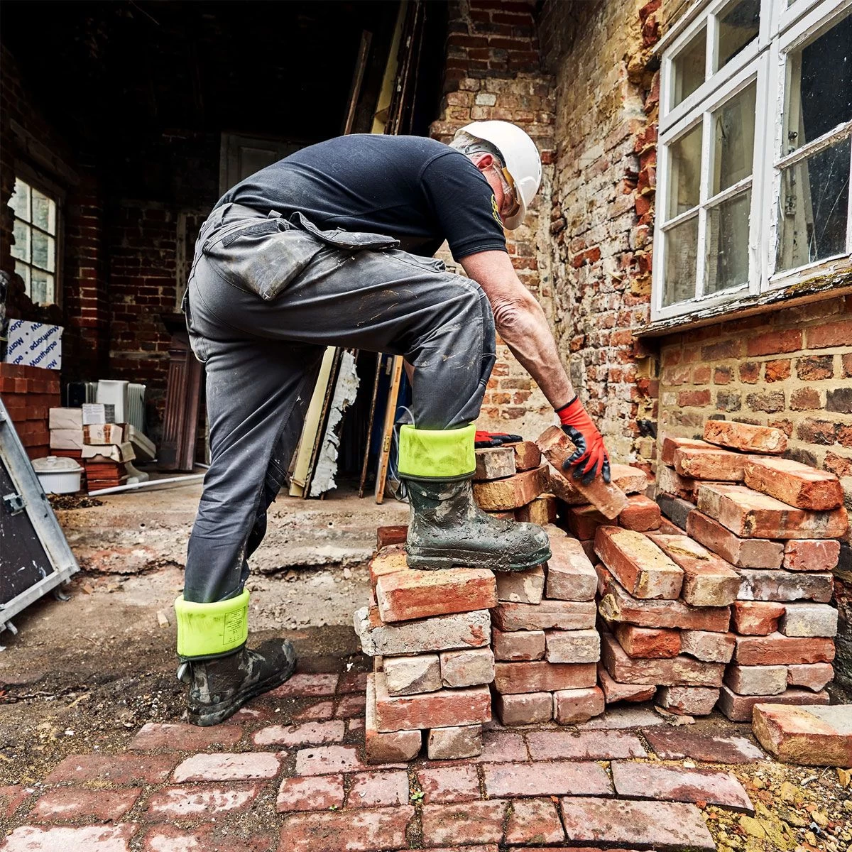 Muck Boots Chore Max S5 Safety Wellington Boots - Black 2 Muck Boots Chore Max S5 Safety Wellington Boots - Black - Image 2