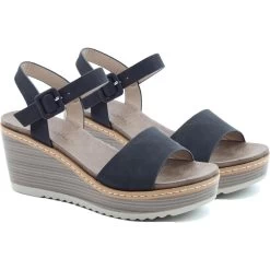 Heavenly Feet Women's Orion Wedged Sandals - Black