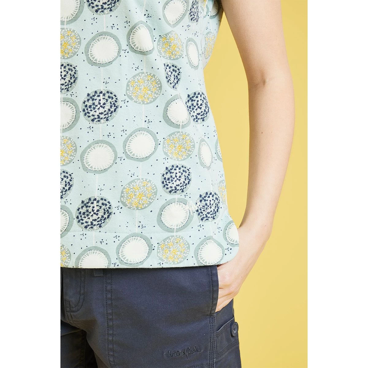 Weird Fish Women’s Paw Paw Printed Organic Cotton T-Shirt – Cool Mist 6 Weird Fish Women’s Paw Paw Printed Organic Cotton T-Shirt – Cool Mist - Image 6