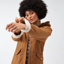 Regatta Women's Romine Waterproof Parka Jacket - Rubber/ Light Vanilla -Fashion Lady regatta women s romine waterproof parka jacket rubberlight vanilla 884443 c 5