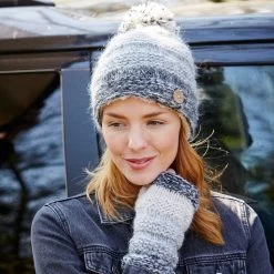 Pachamama Women's Sierra Nevada Bobble Beanie - Smoke