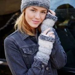 Pachamama Women's Sierra Nevada Handwarmers - Smoke